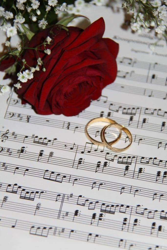 wedding rings - the greatest wedding songs