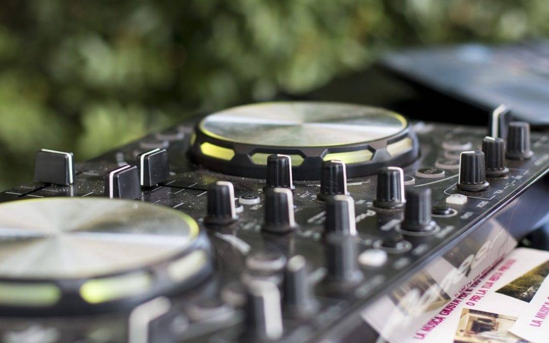 DJ music for your wedding